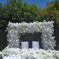 Moon Gate Flower Decor